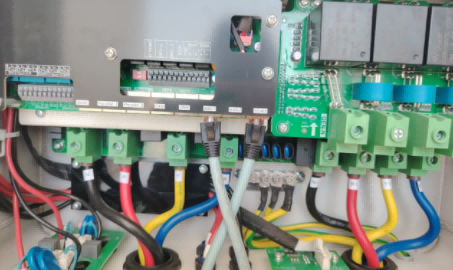 Lösung für das Kommunikationsprotokoll zwischen Wechselrichter und BCU (Battery Control Unit)